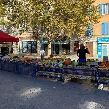 Akropole De Caroline, Central, Lumineux, Calme, Free Parking, Lift, 3 Beds Draguignan Eksteriør billede